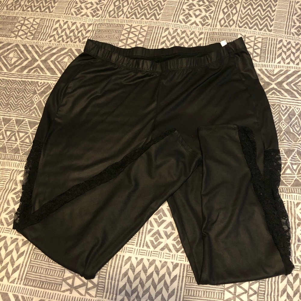 Torrid size 3 black leggings